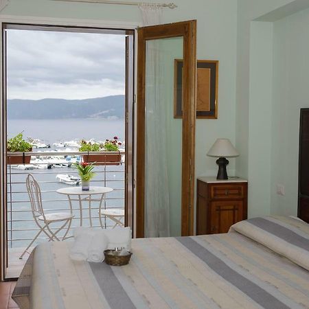 Bed and Breakfast La Sciabica Шилла Екстер'єр фото